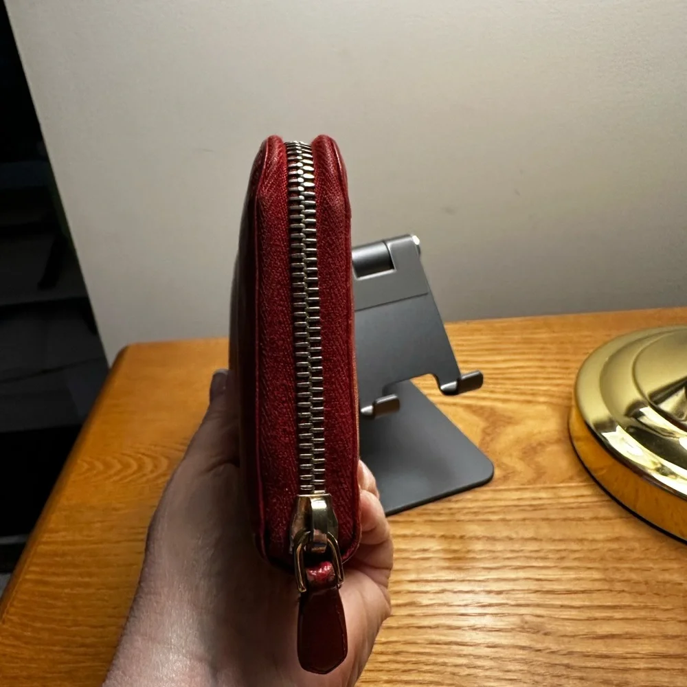 Prada Red Leather Zip Wallet W/COA. EUC. - Picture 3 of 12